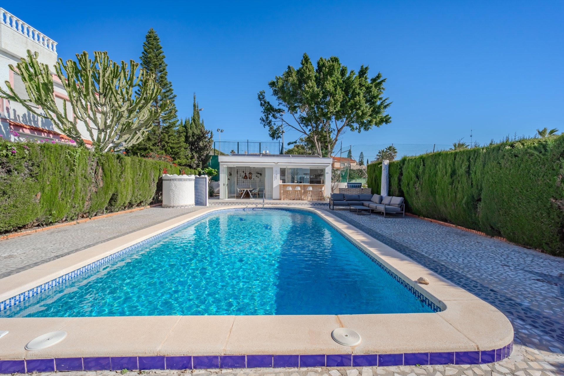 Reventa - Villa -
Ciudad Quesada - town