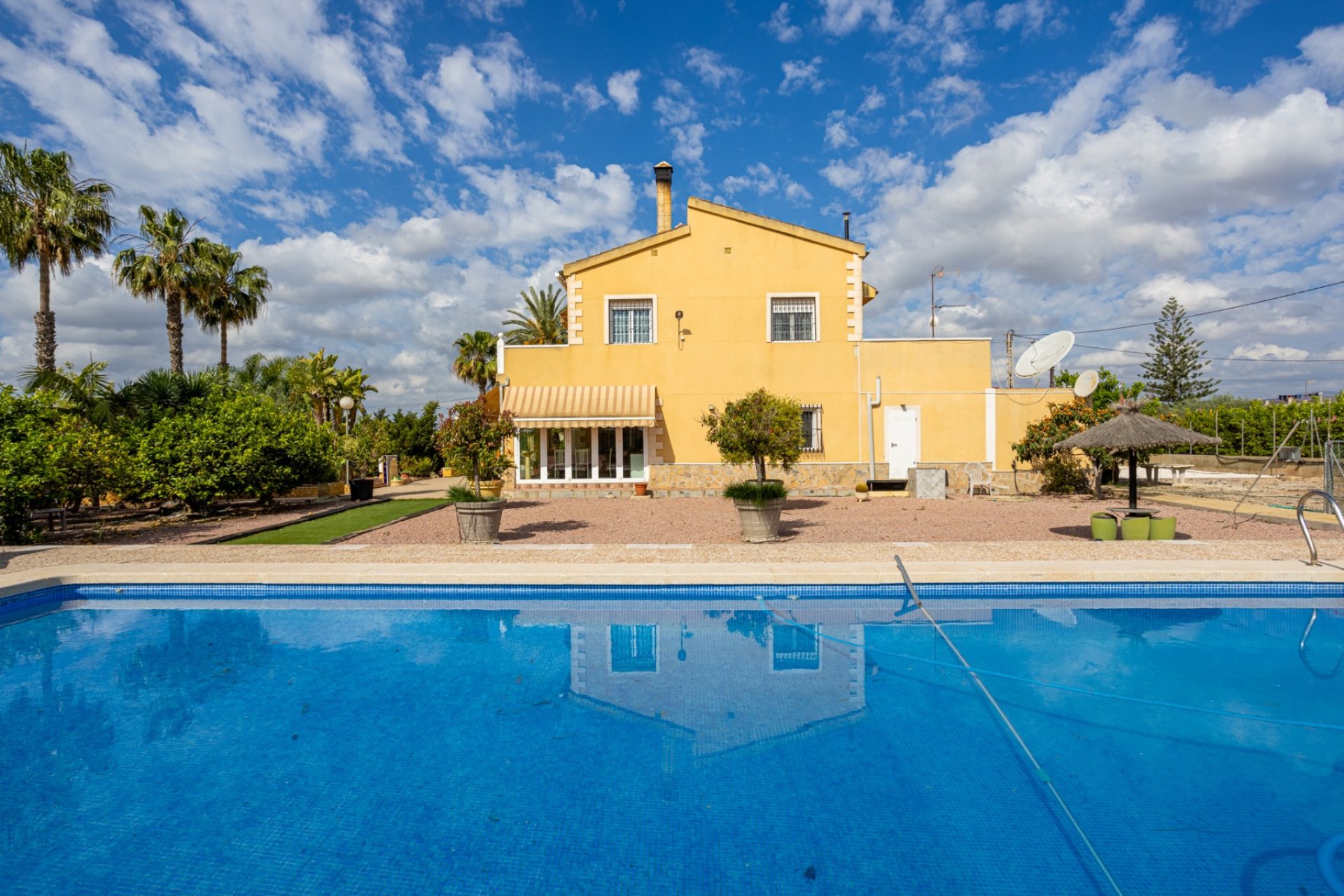 Reventa - Villa -
Elche - La Hoya