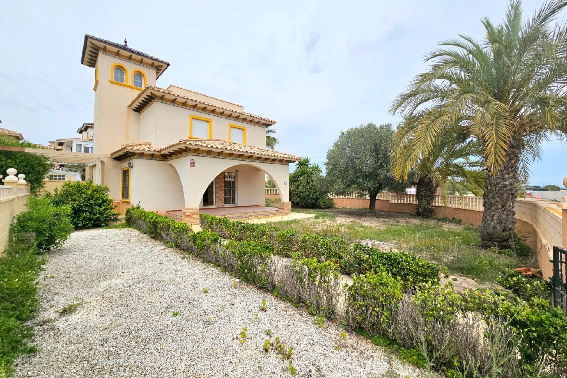 Reventa - Villa -
Elche - La Marina