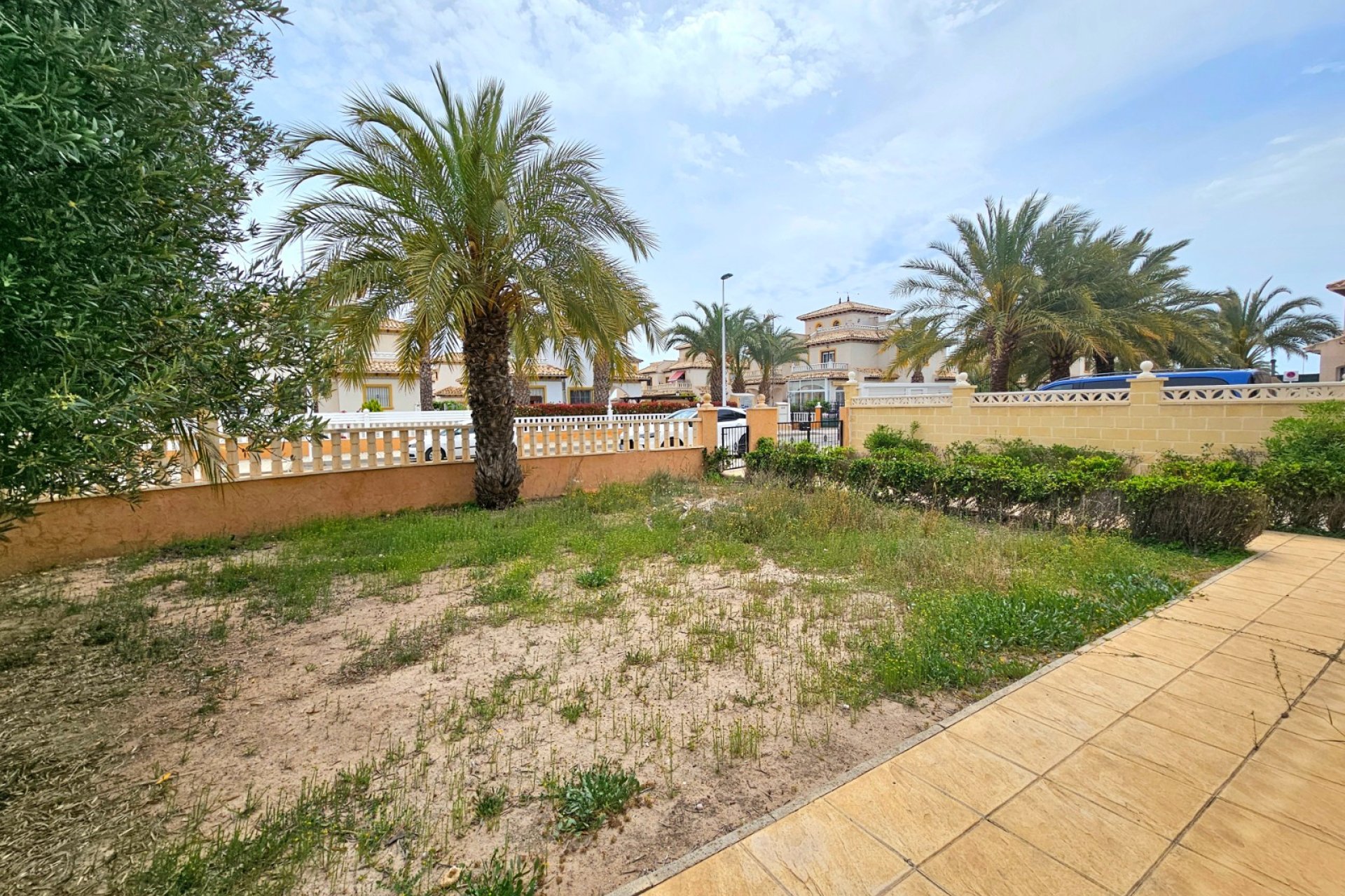 Reventa - Villa -
Elche - La Marina