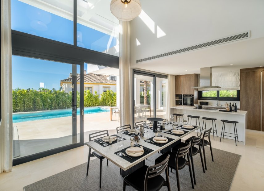 Reventa - Villa -
Estepona - El Paraíso