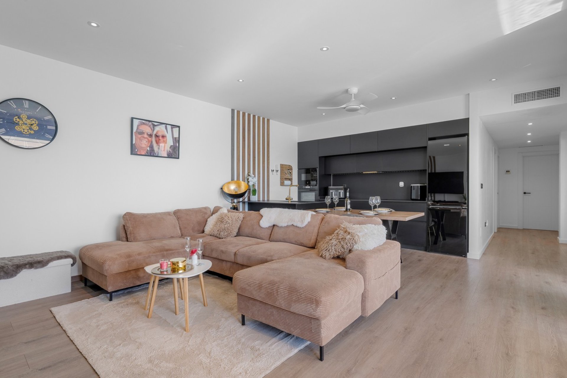 Reventa - Villa -
Fortuna - Urbanizacion Las Kalendas
