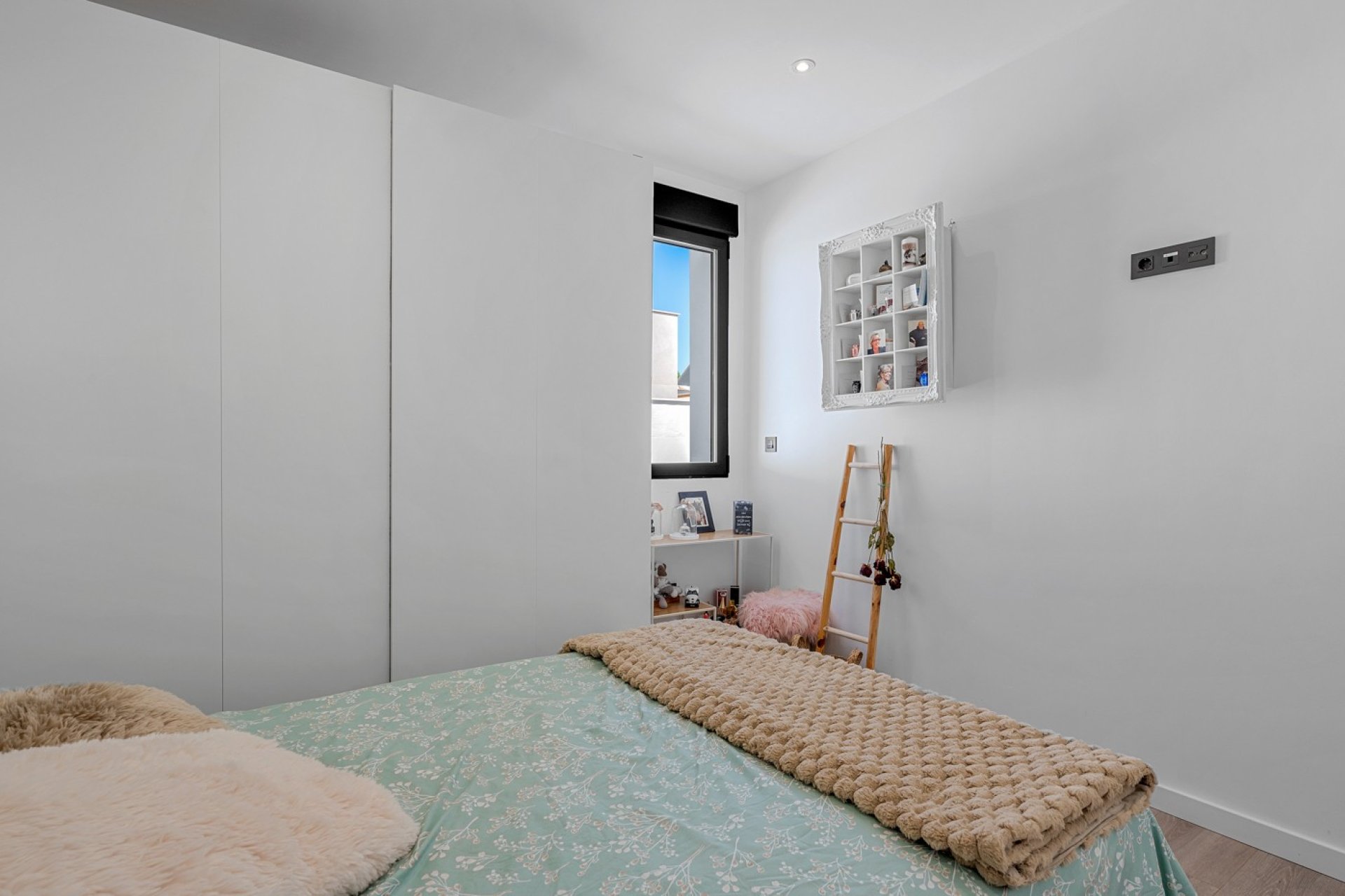 Reventa - Villa -
Fortuna - Urbanizacion Las Kalendas