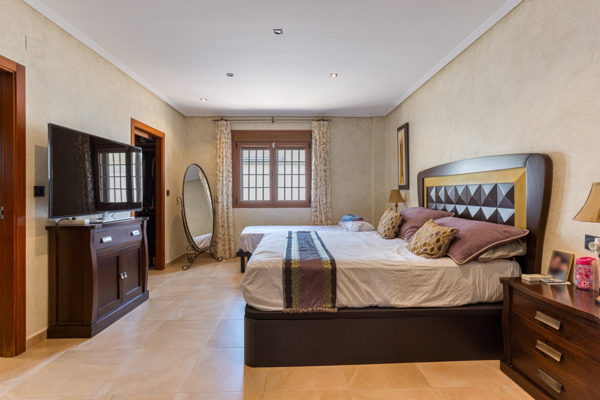 Reventa - Villa -
Los Montesinos - La Herrada