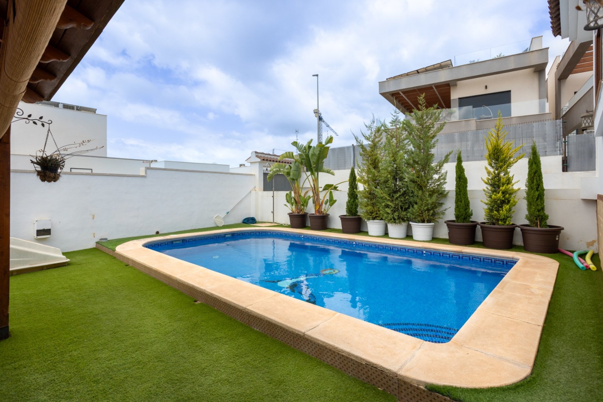 Reventa - Villa -
Los Montesinos - La Herrada