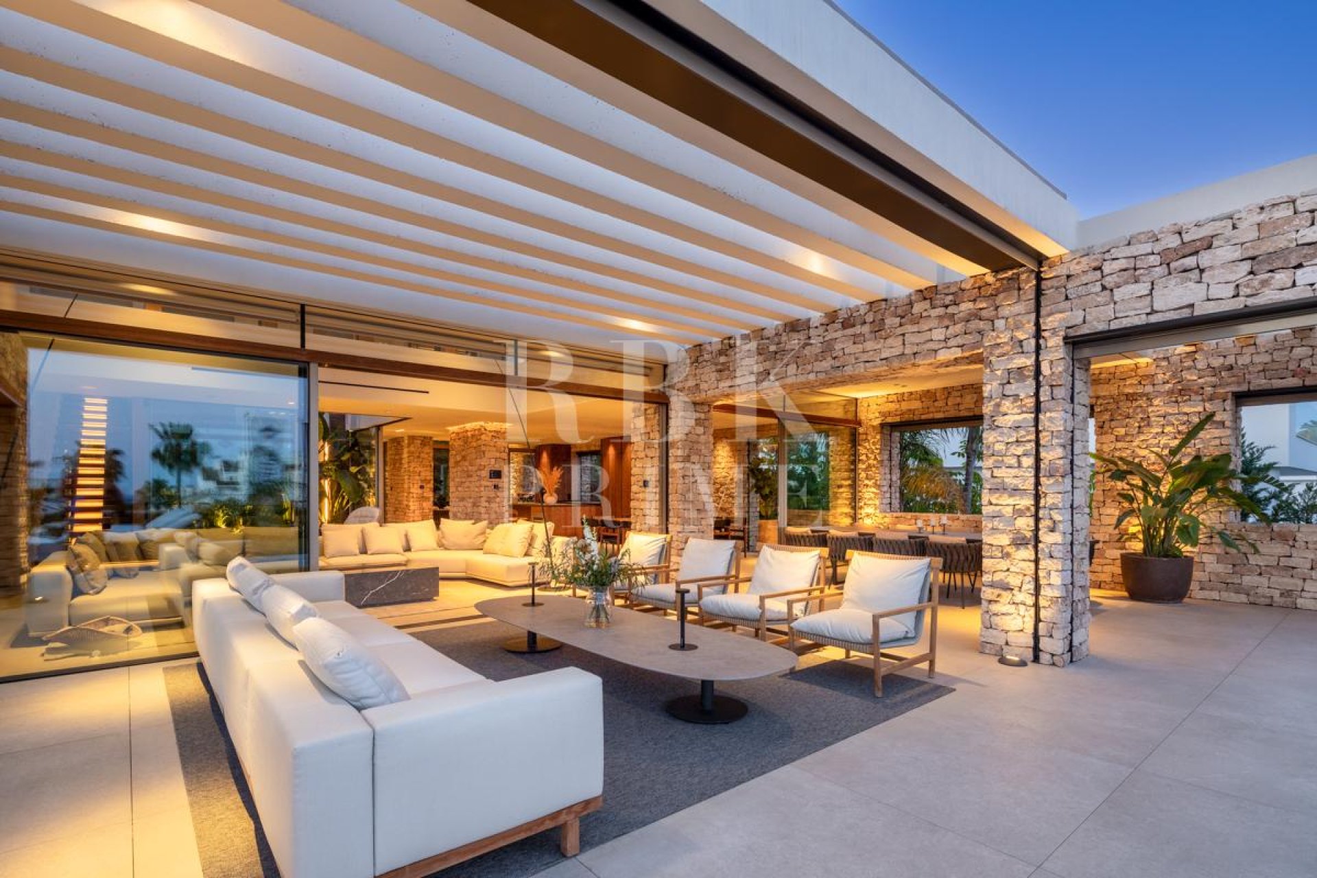 Reventa - Villa -
Malaga - Nueva Andalucía