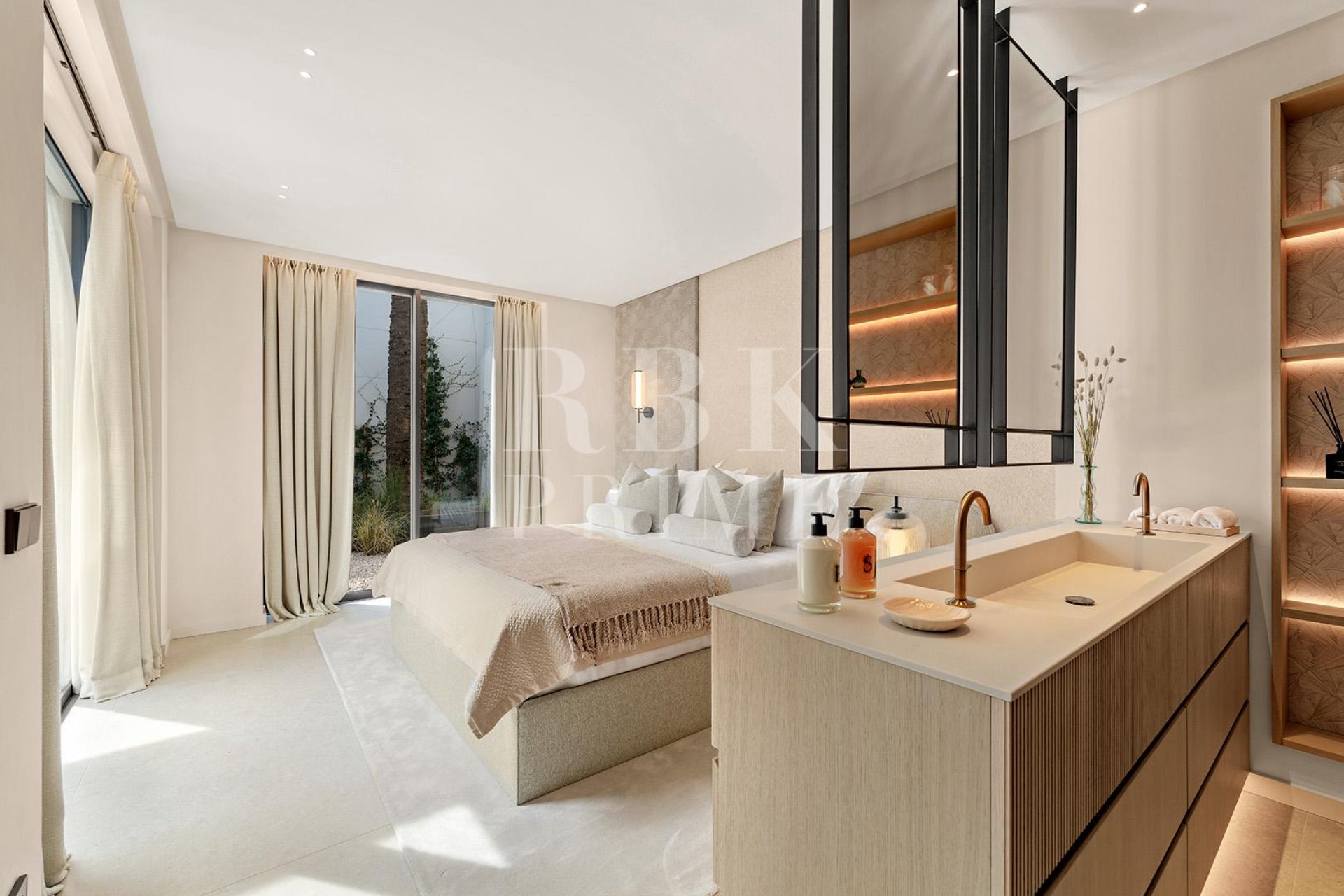 Reventa - Villa -
Malaga - Nueva Andalucía