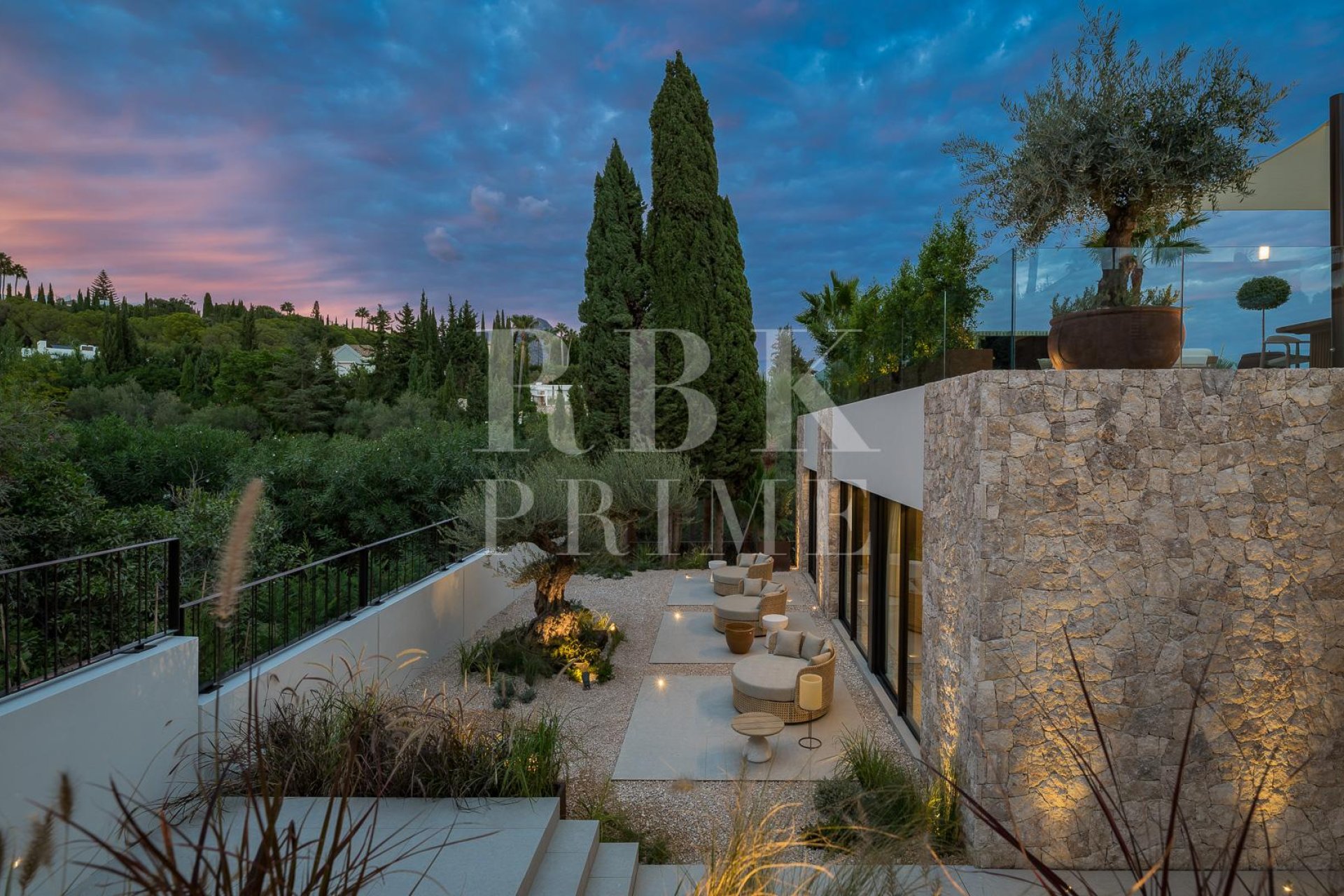 Reventa - Villa -
Malaga - Nueva Andalucía