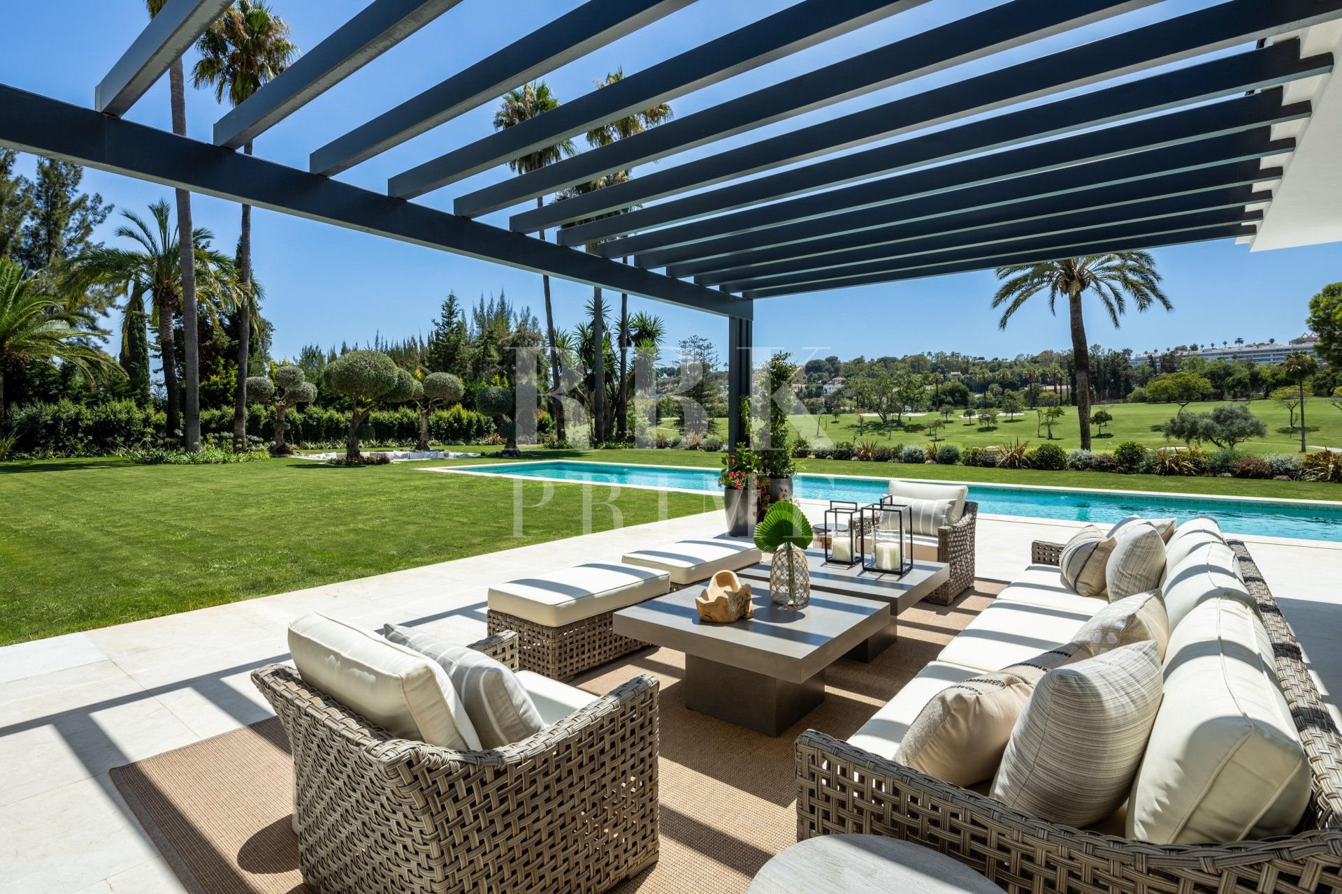 Reventa - Villa -
Malaga - Nueva Andalucía