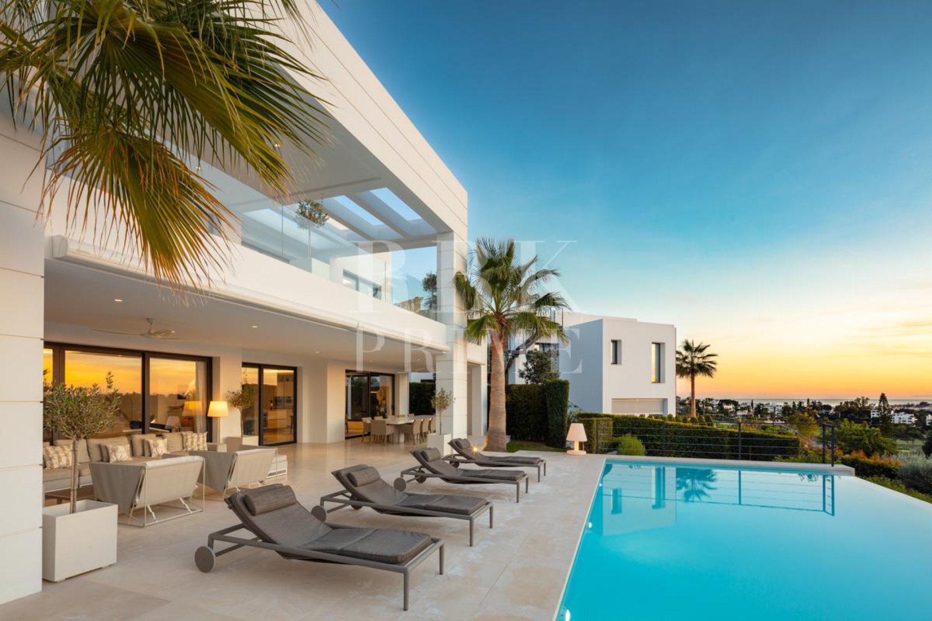 Reventa - Villa -
Malaga - Nueva Andalucía