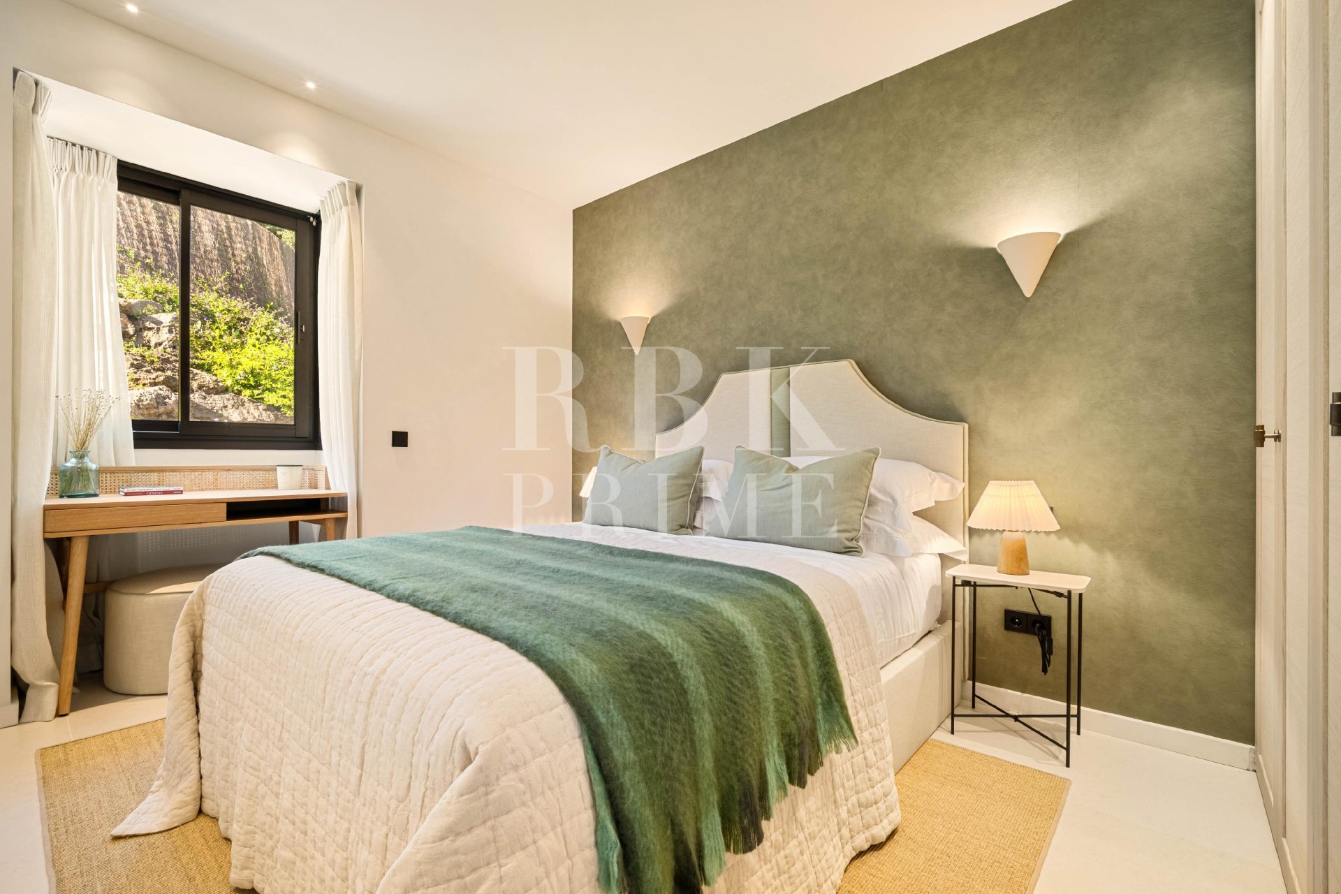 Reventa - Villa -
Malaga - Nueva Andalucía