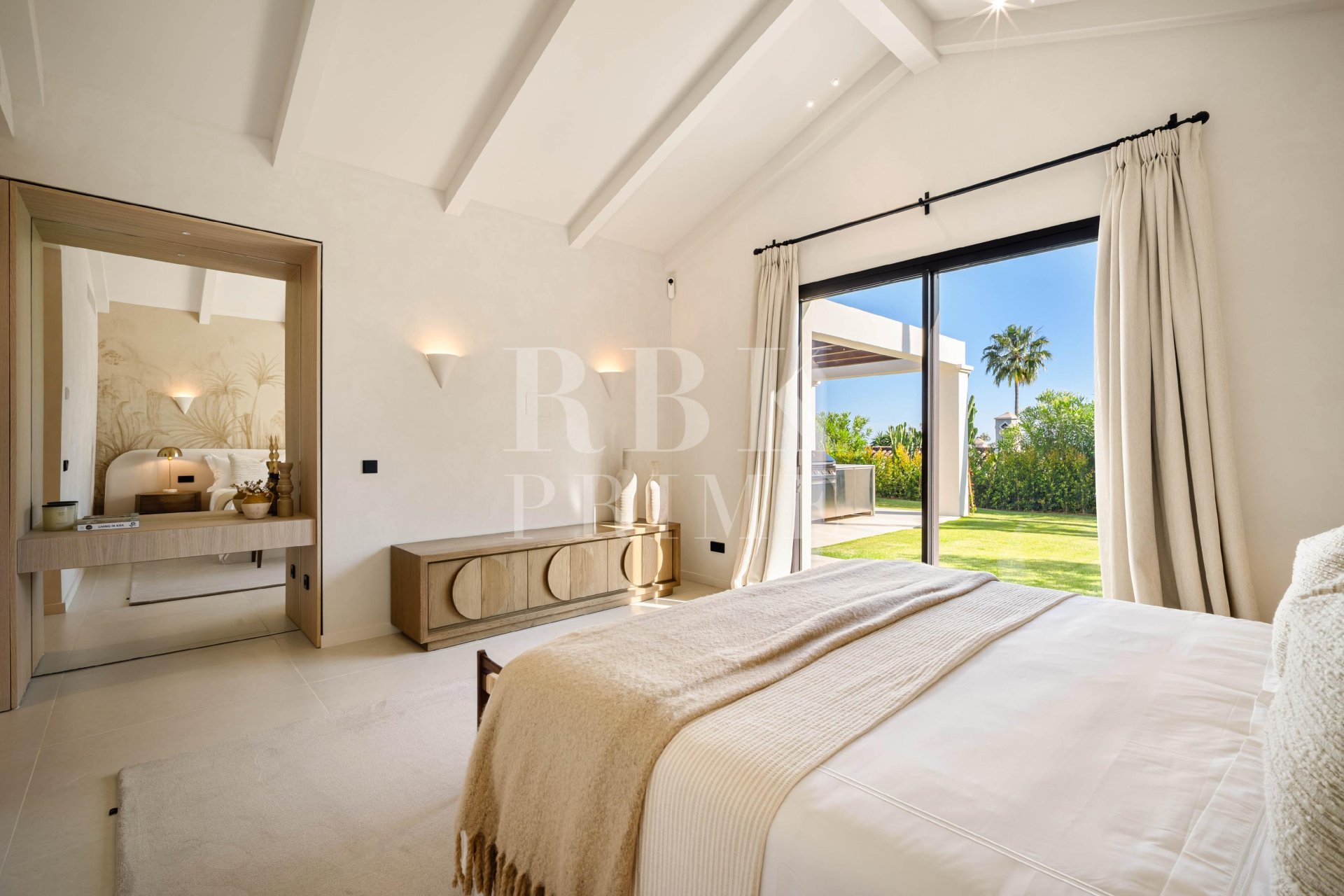 Reventa - Villa -
Malaga - Nueva Andalucía