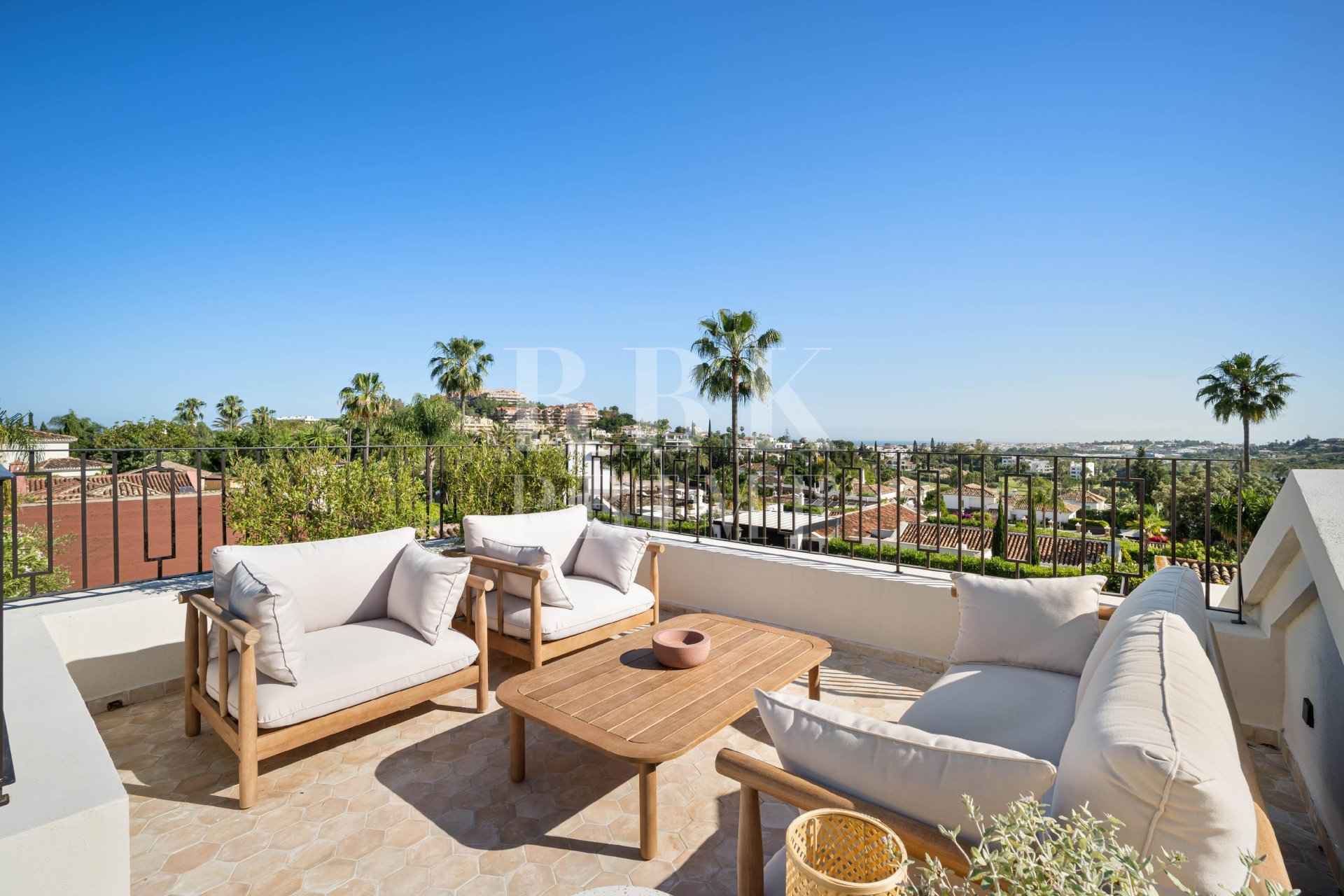 Reventa - Villa -
Malaga - Nueva Andalucía