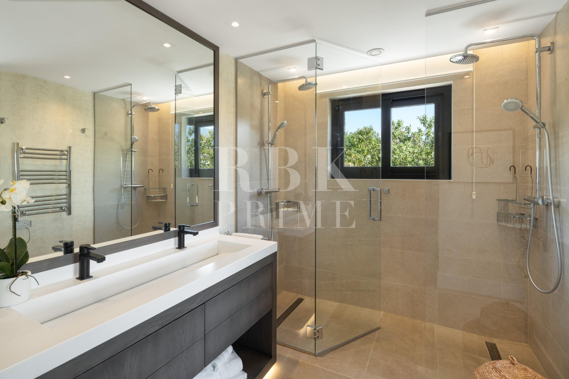 Reventa - Villa -
Malaga - Nueva Andalucía