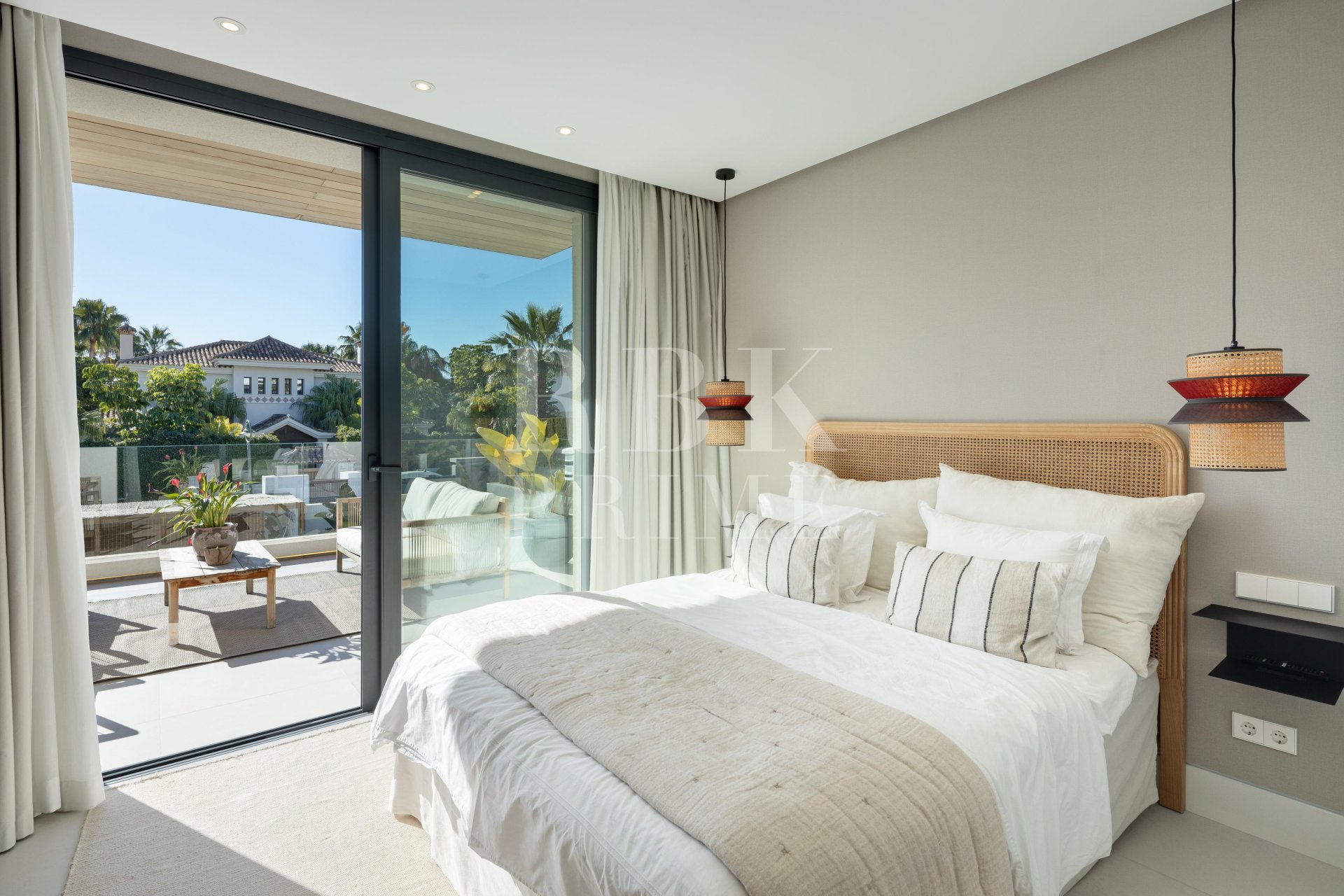 Reventa - Villa -
Malaga - Nueva Andalucía