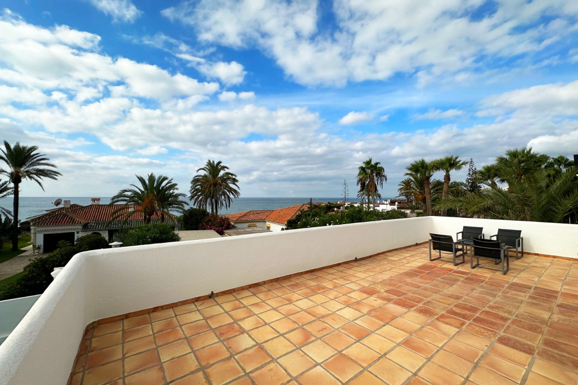 Reventa - Villa -
Marbella - Las Chapas