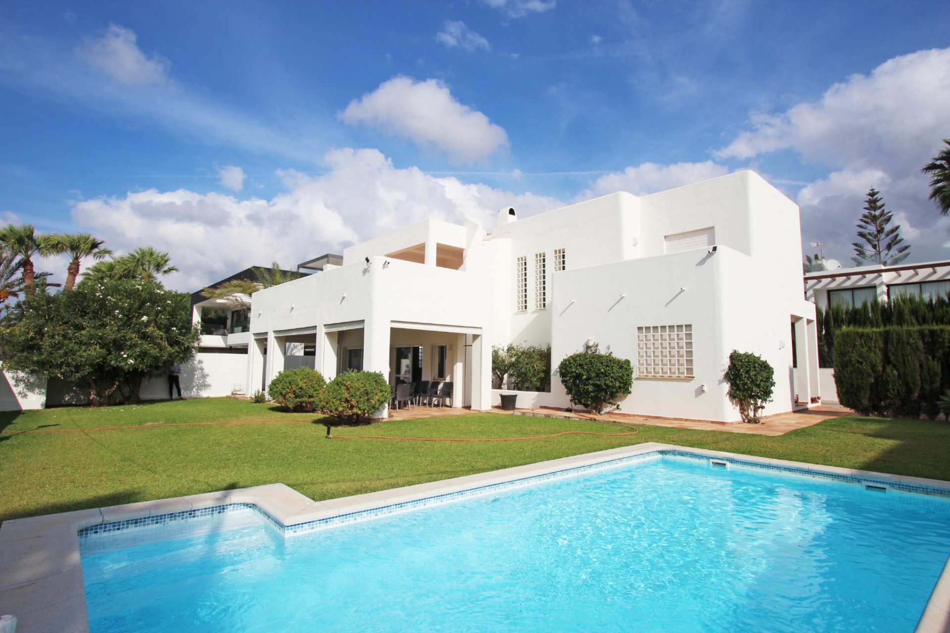 Reventa - Villa -
Marbella - Las Chapas
