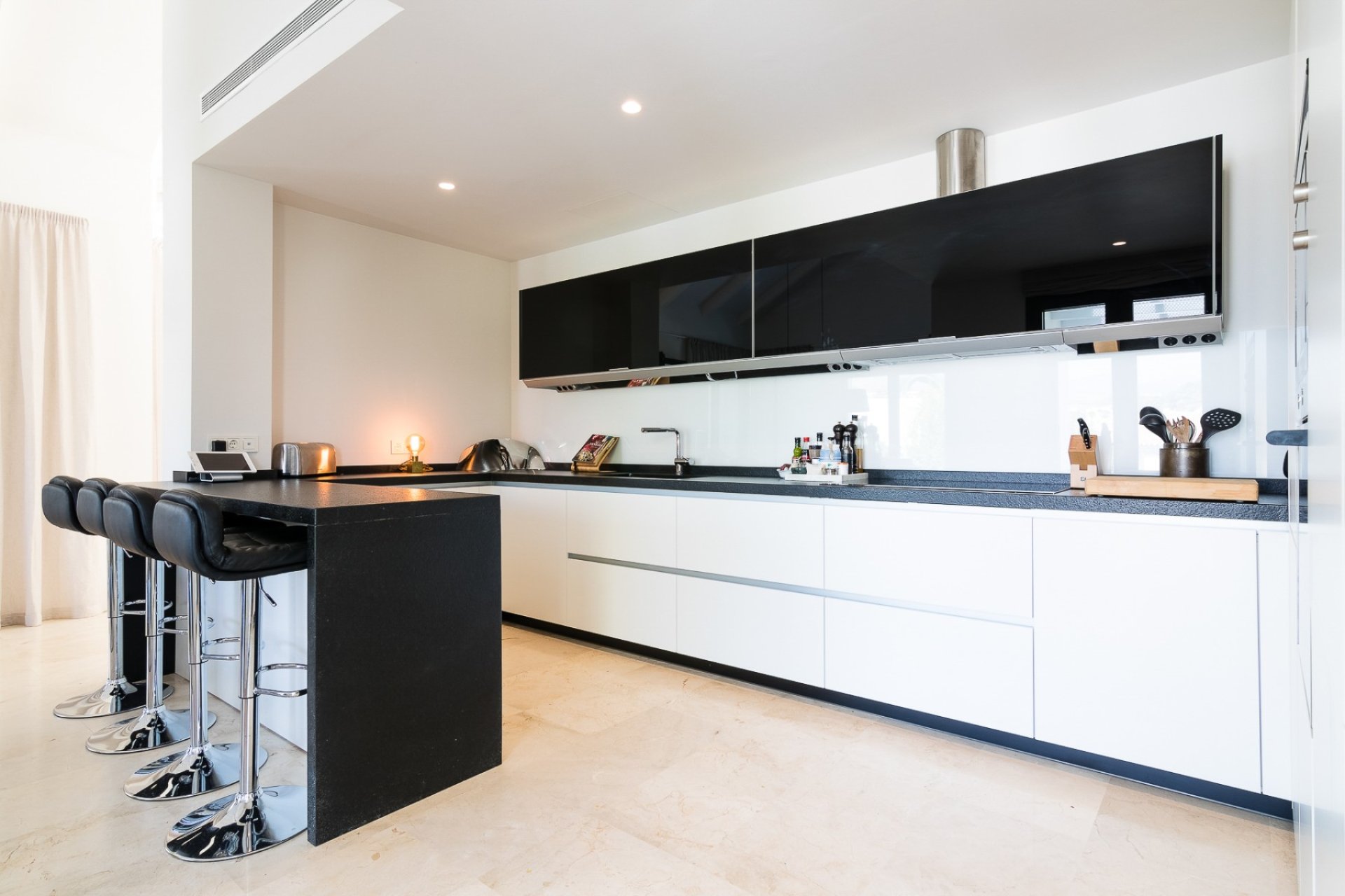 Reventa - Villa -
Marbella - Nueva Andalucía