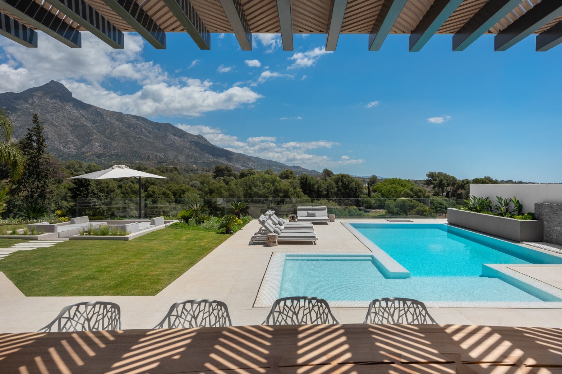 Reventa - Villa -
Marbella - Nueva Andalucía