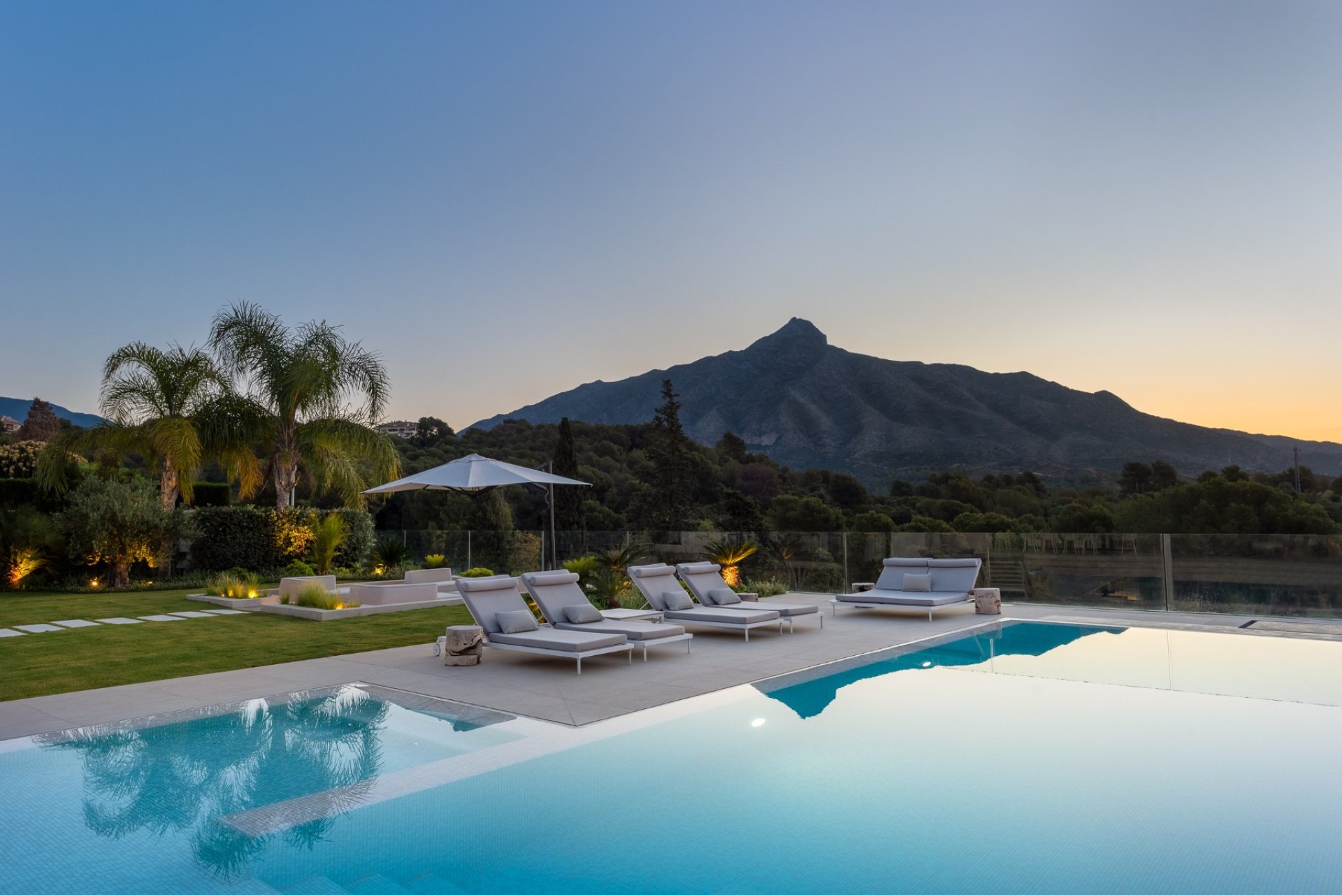 Reventa - Villa -
Marbella - Nueva Andalucía