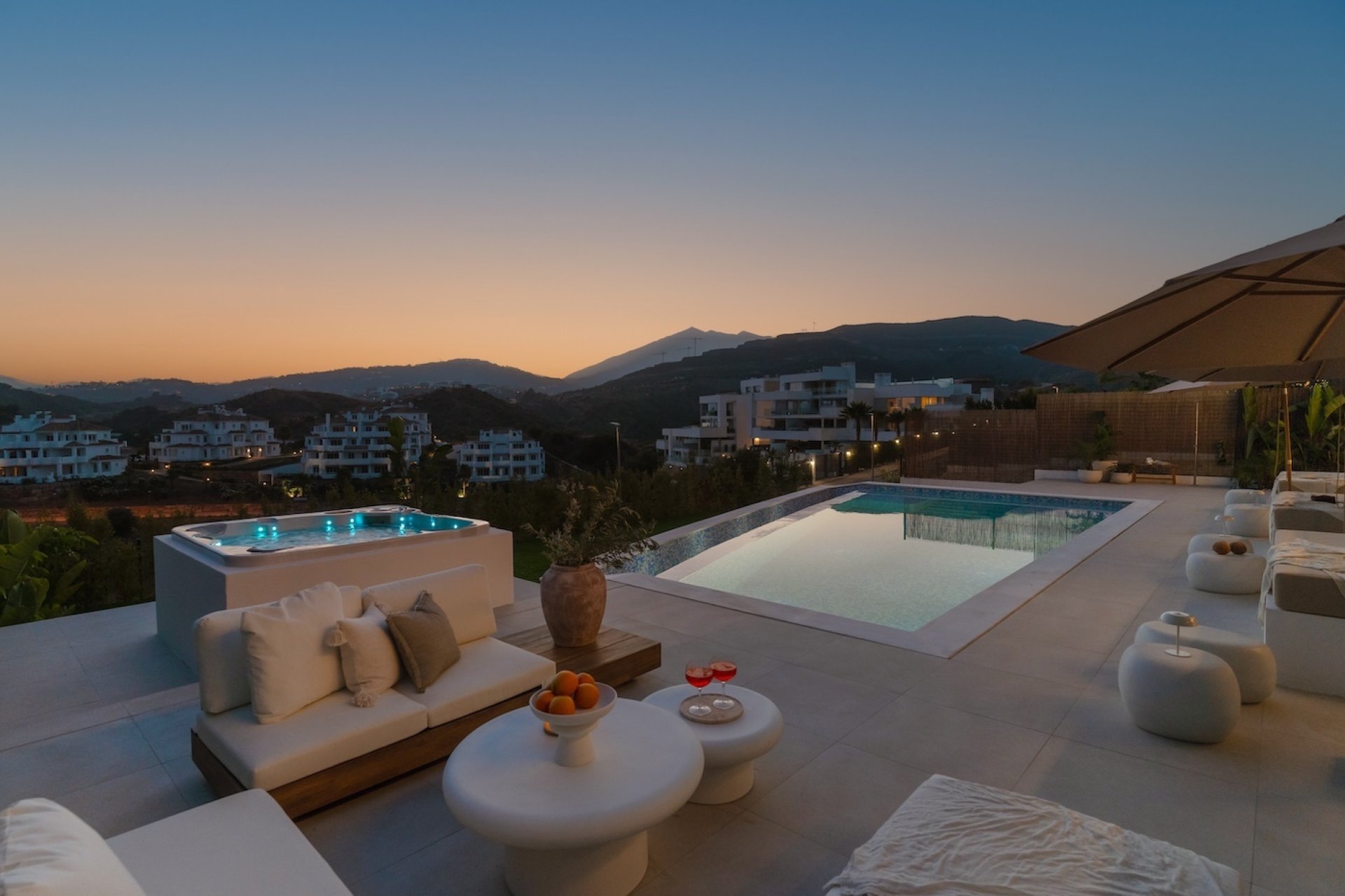 Reventa - Villa -
Marbella - Nueva Andalucía