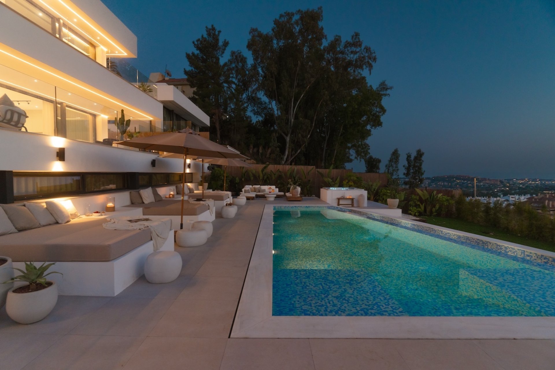 Reventa - Villa -
Marbella - Nueva Andalucía