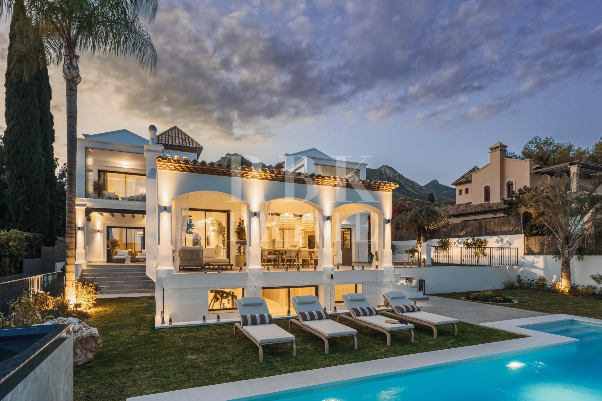 Reventa - Villa -
Marbella