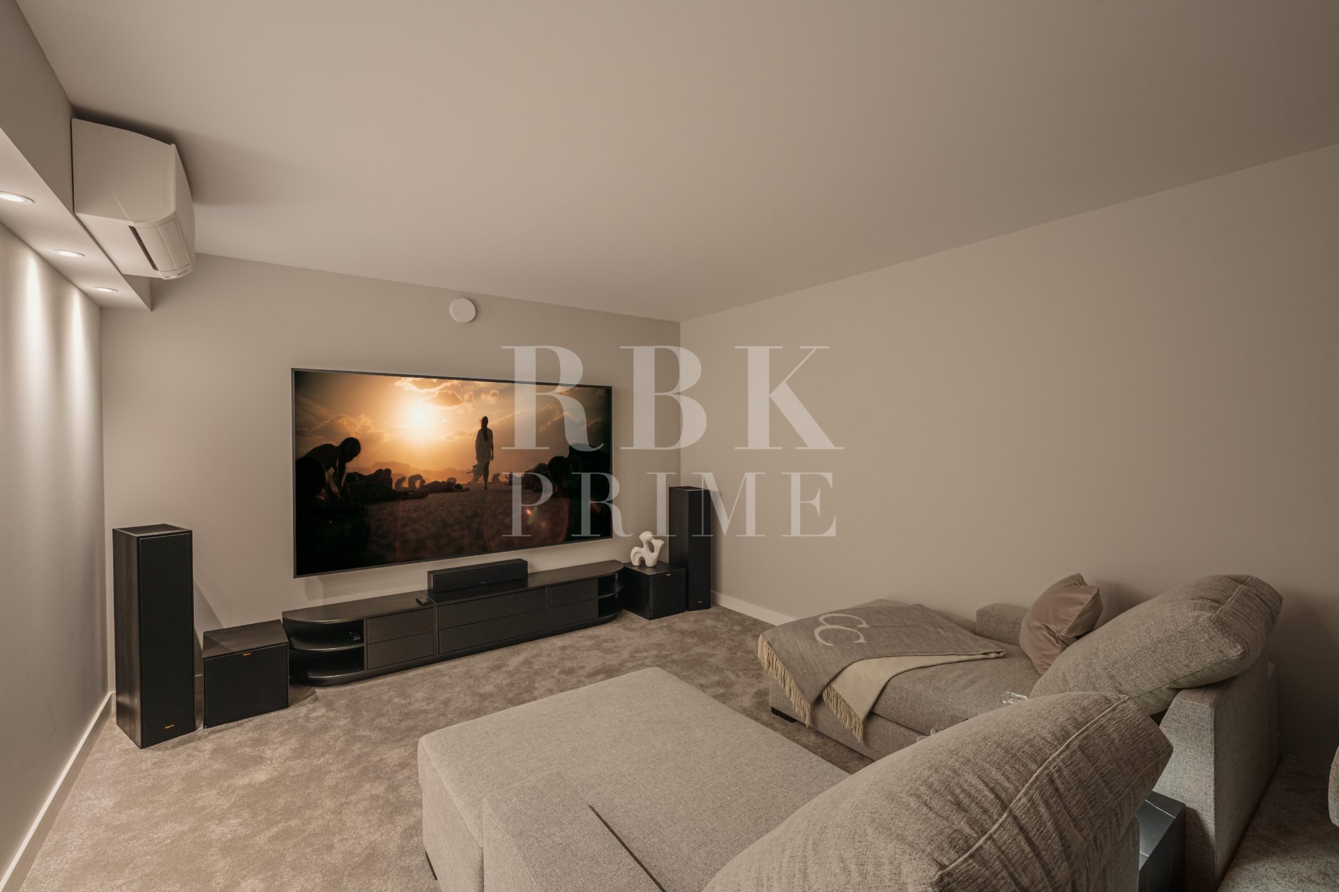 Reventa - Villa -
Marbella