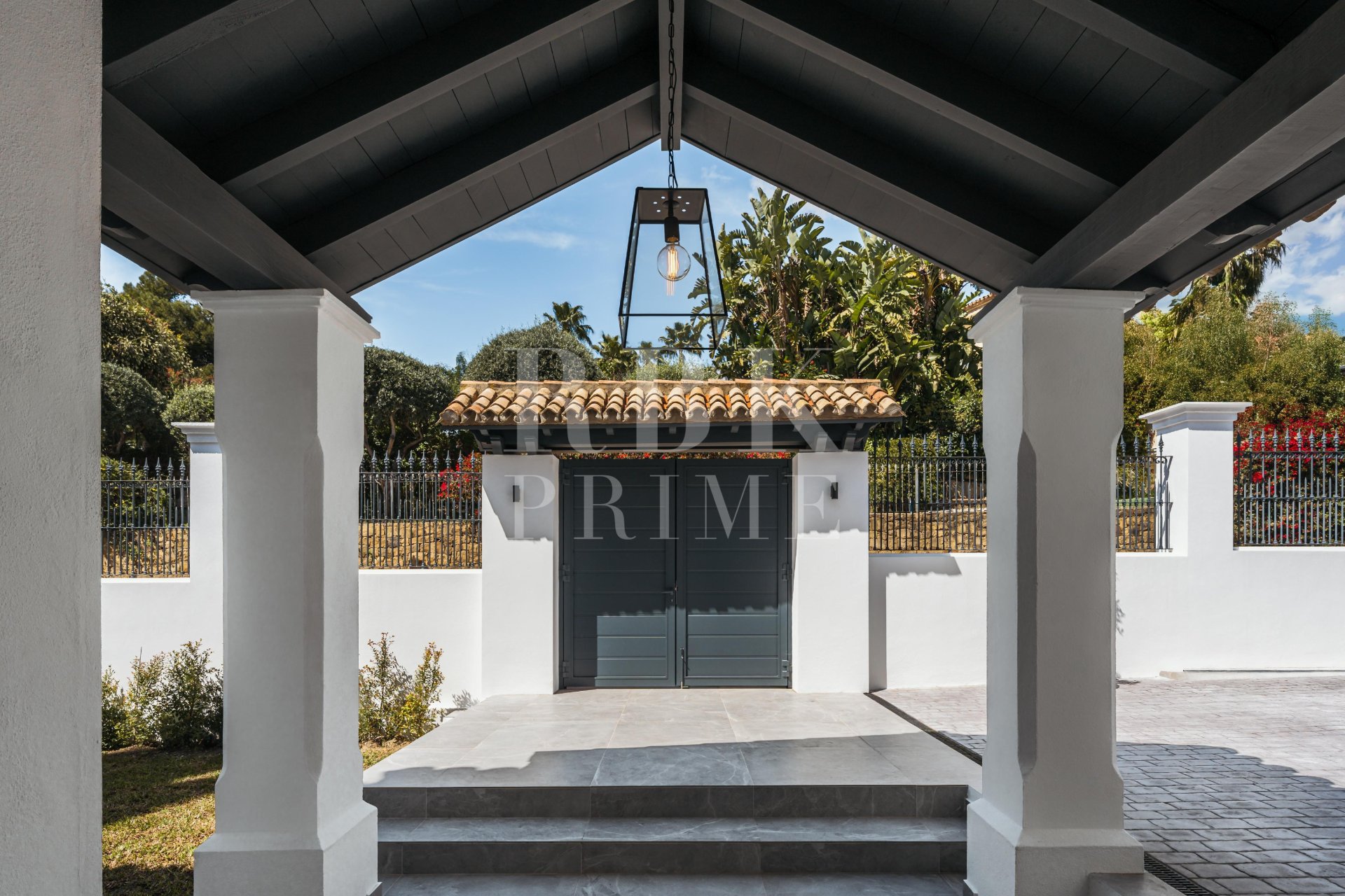 Reventa - Villa -
Marbella