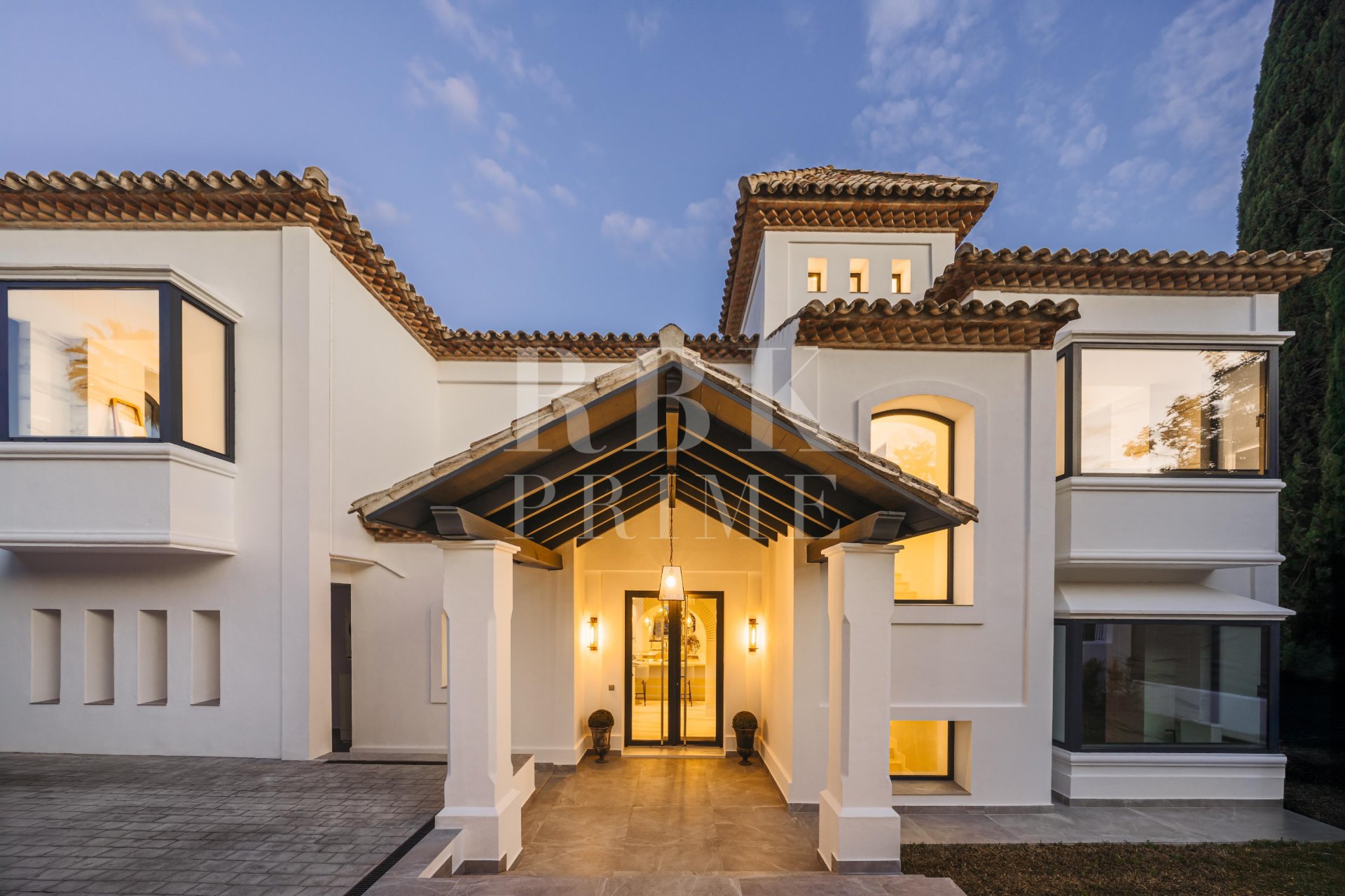 Reventa - Villa -
Marbella