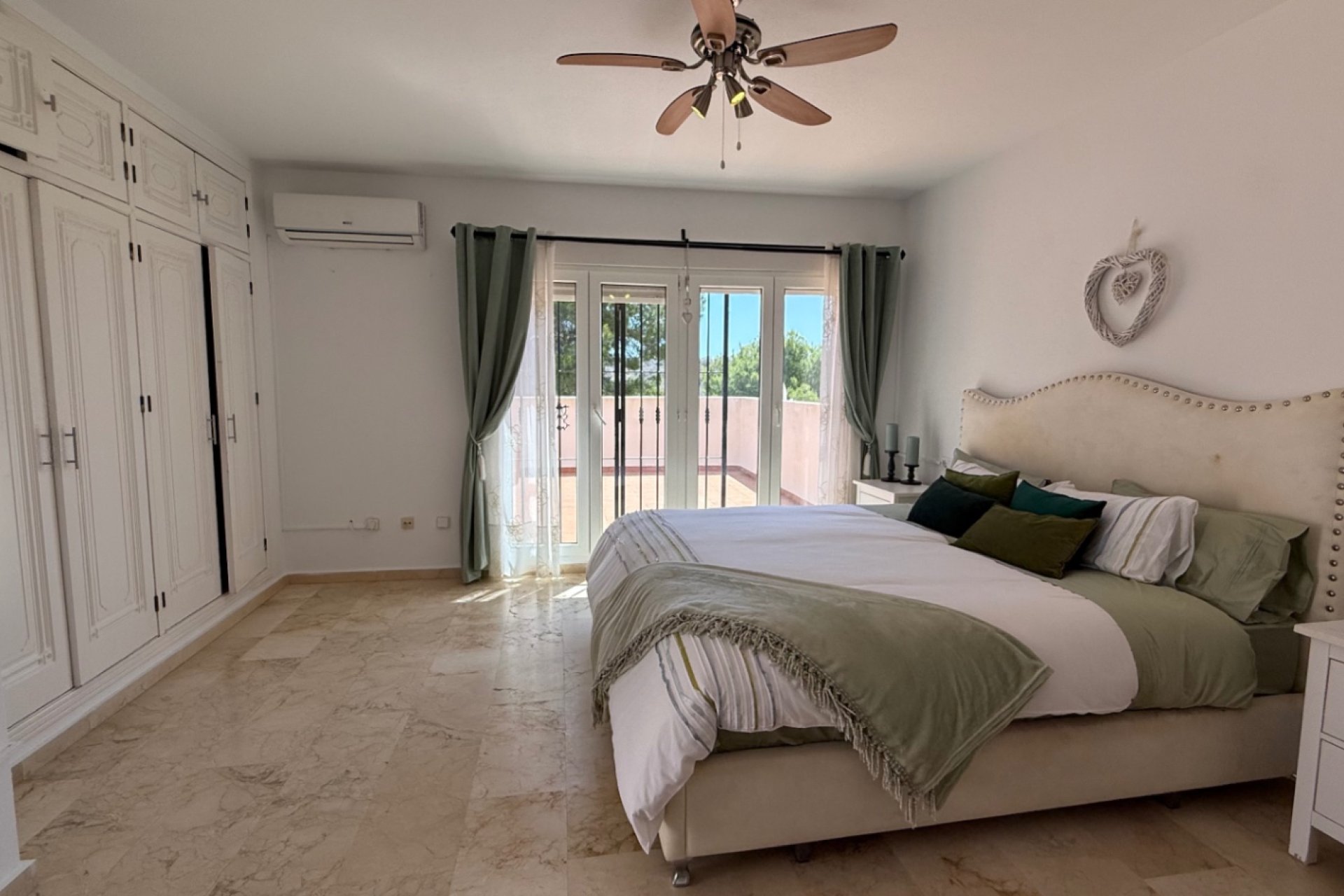 Reventa - Villa -
Orihuela - Costa Blanca