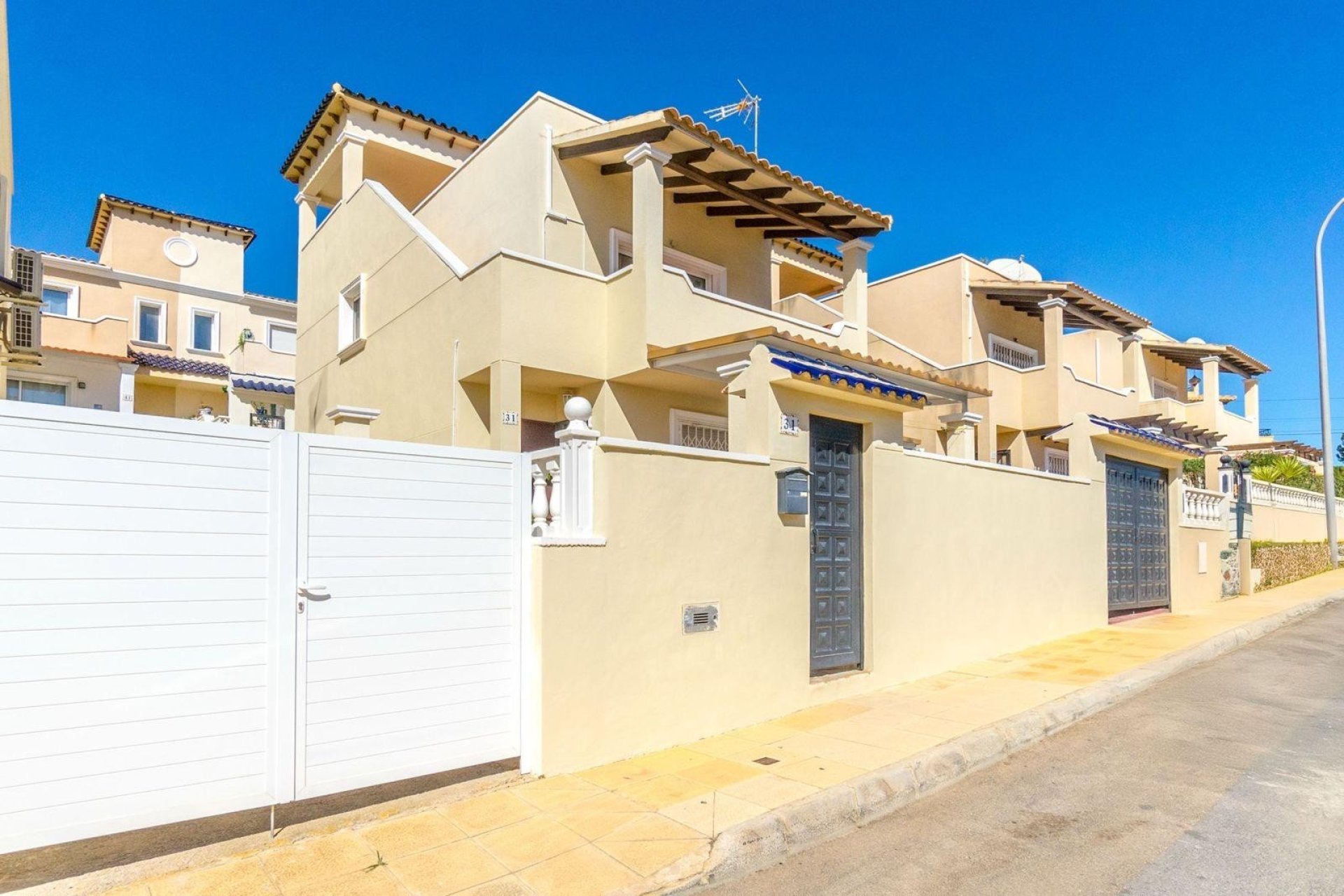 Reventa - Villa -
Orihuela Costa - Villamartín