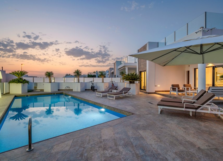 Reventa - Villa -
Orihuela Costa - Villamartín