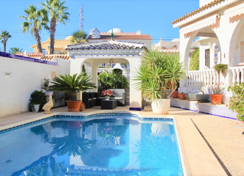 Reventa - Villa -
Orihuela Costa - Villamartín