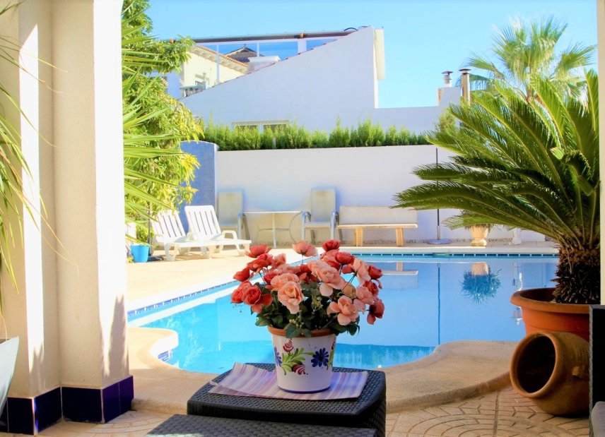 Reventa - Villa -
Orihuela Costa - Villamartín