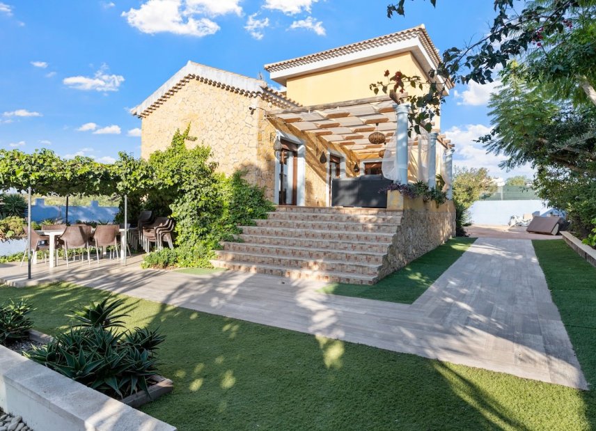 Reventa - Villa -
Santa Pola - El Poble Llevanti
