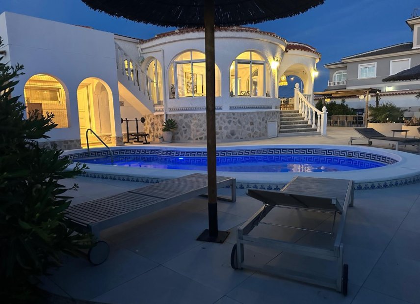 Reventa - Villa -
Torrevieja - Costa Blanca