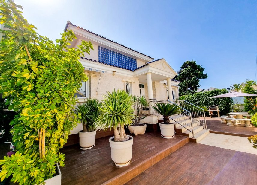 Reventa - Villa -
Torrevieja - La Mata