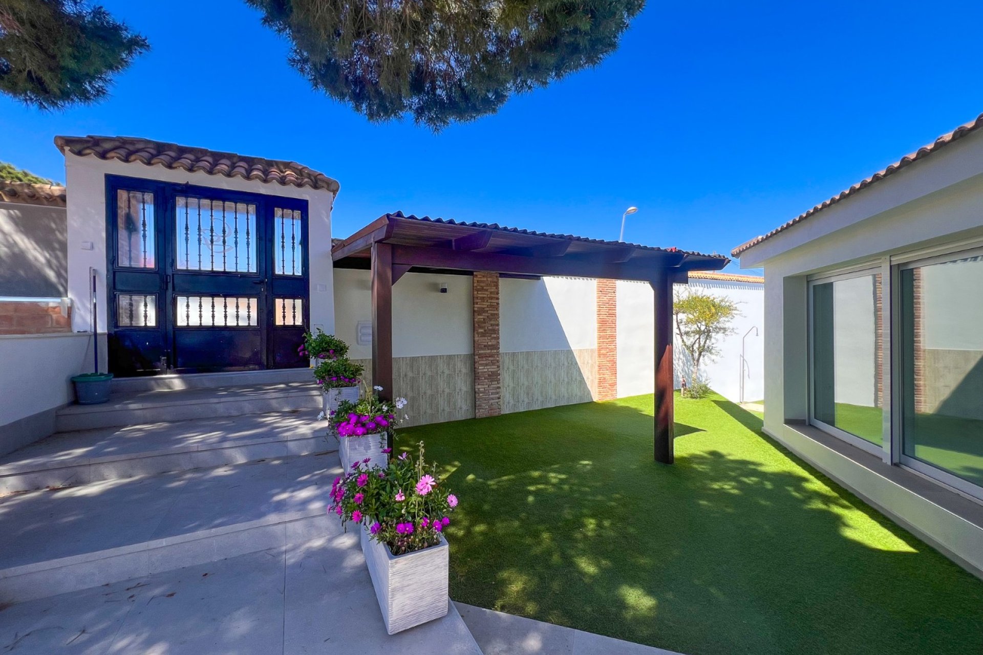 Reventa - Villa -
Torrevieja - Los Balcones