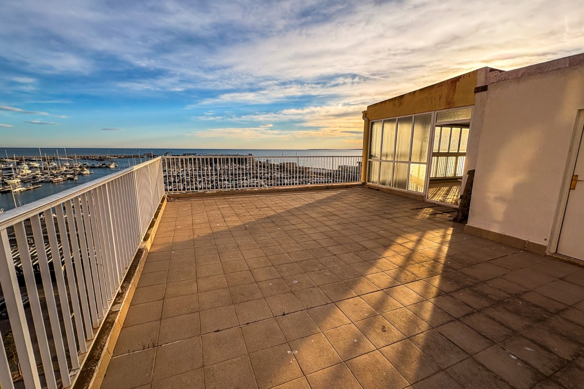 Videresalg - apartment -
Santa Pola - Puerto
