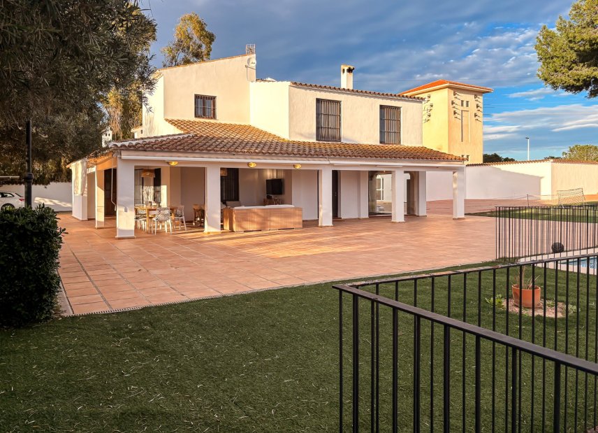 Videresalg - Villa -
Santa Pola - El Poble Llevanti