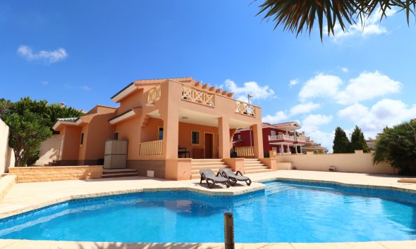 Villa - Gensalg - Ciudad Quesada -
                La Fiesta