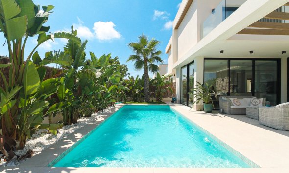 Villa - Gensalg - Orihuela Costa -
                Lomas De Cabo Roig