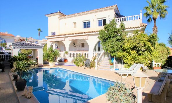Villa - Gensalg - Orihuela Costa -
                Villamartín