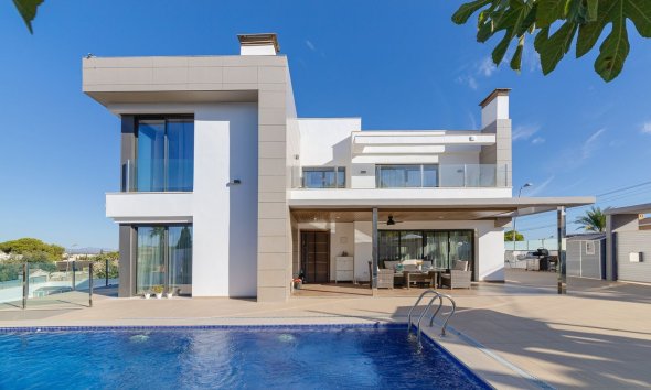 Villa - Gensalg - Torrevieja -
                Torrevieja