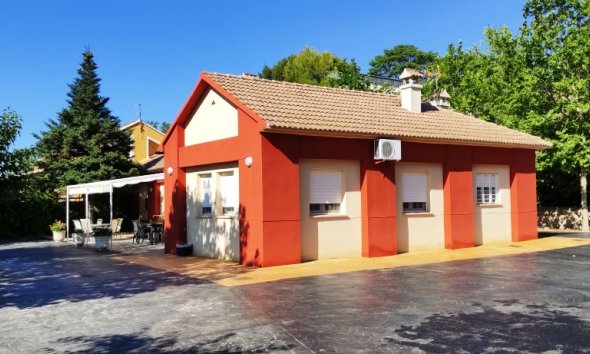 Villa - Resale - Alcoy - Alcoy