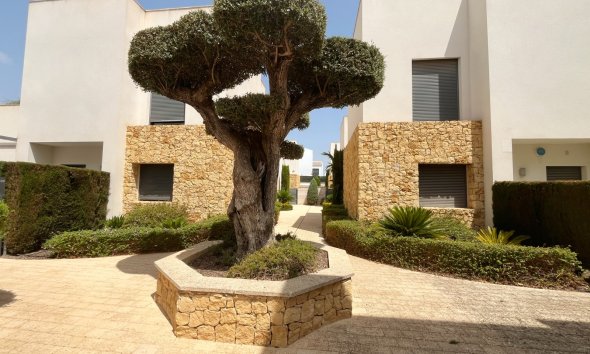 Villa - Resale - Ciudad Quesada -
                Pueblo Bravo
