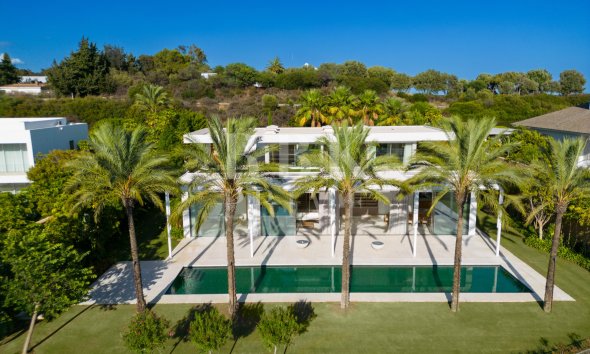 Villa - Resale - Malaga -
                Casares