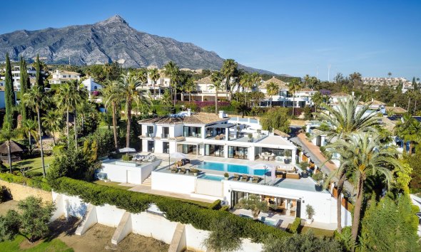 Villa - Resale - Marbella - Los Naranjos de Marbella