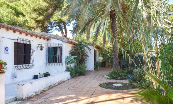 Villa - Resale - Orihuela Costa -
                Punta Prima